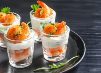 Des mini-verrines crevettes et crabe