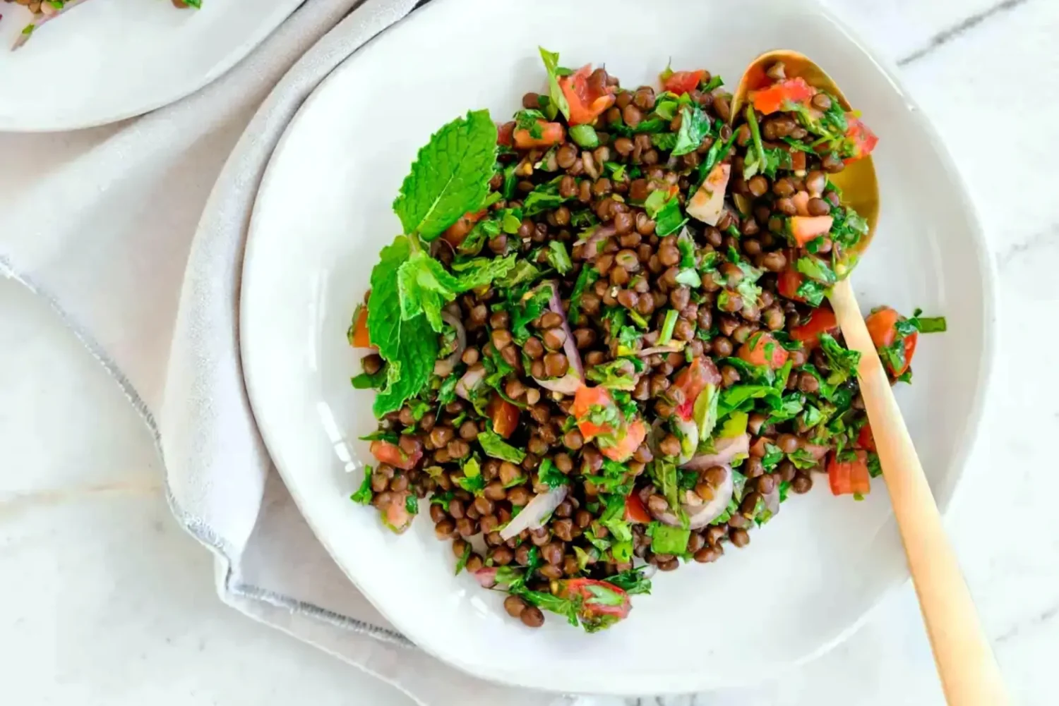 Ce taboulé aux lentilles est la salade fraîche et rassasiante que vous allez refaire tout l’été Recette taboulé aux lentilles
