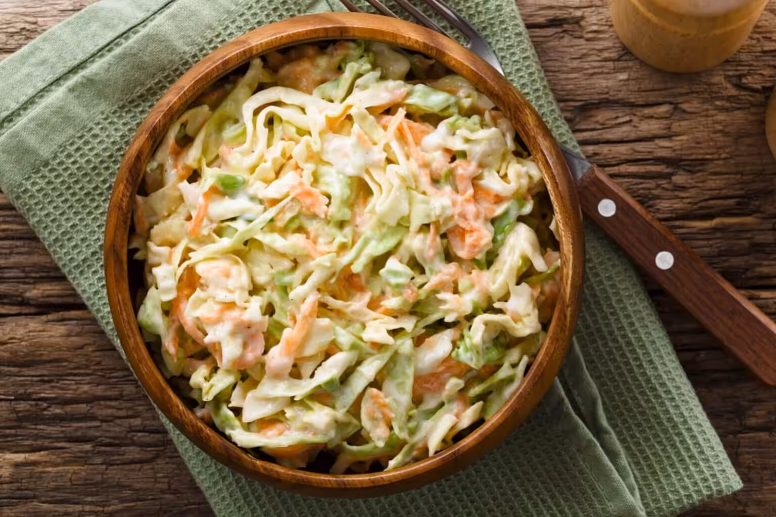 Ce coleslaw au Thermomix est prêt en 10 minutes et bien meilleur qu’au resto coleslaw thermomix