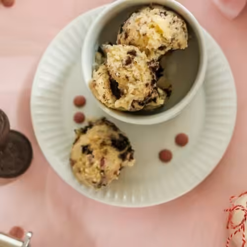 pâte à cookie crue