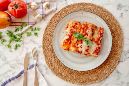 Cannelloni à la tomate et au fromage