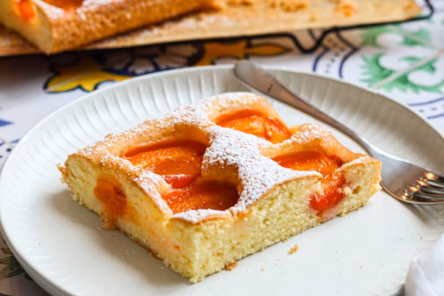 Gâteau aux abricots facile : la recette moelleuse prête en 1 heure Gâteau aux abricots