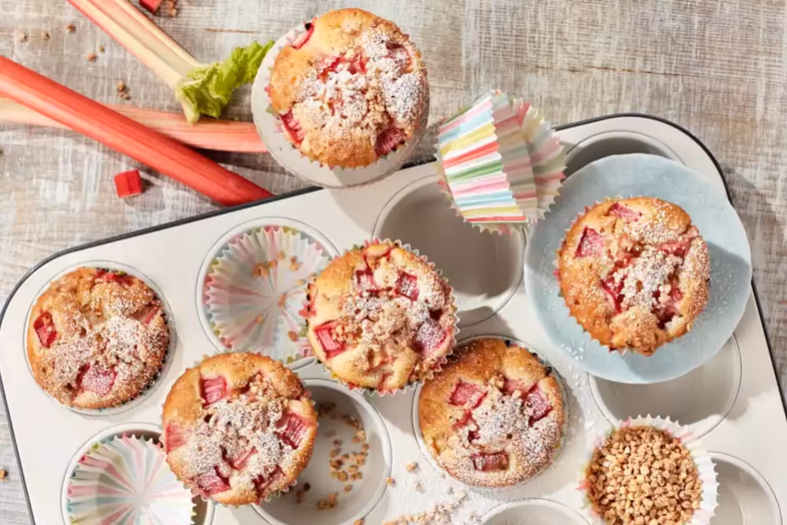Muffins à la rhubarbe