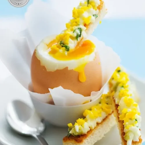 Œufs à la coque et mouillettes façon œuf mimosa d’Anne-Sophie Pic