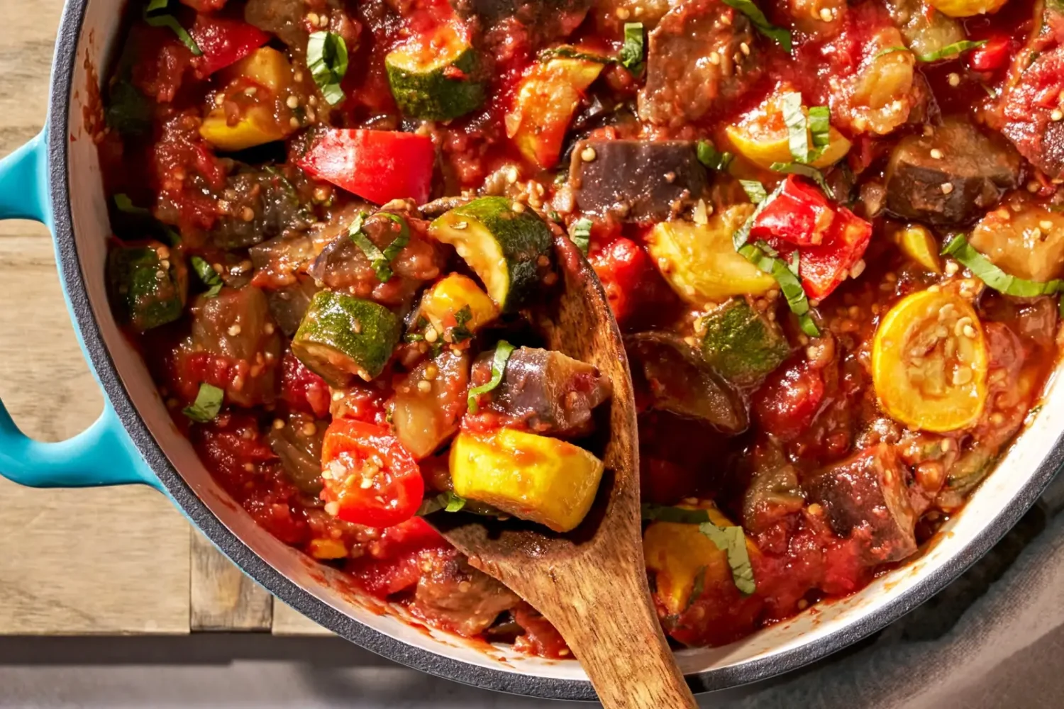 Ratatouille maison : la recette provençale qui sublime les légumes d’été Ratatouille française