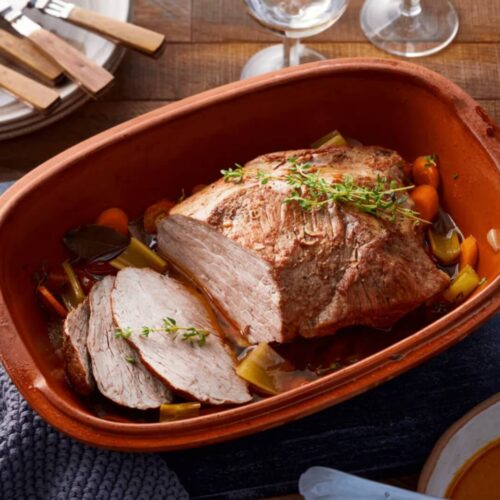 Rôti de veau en cocotte en terre cuite