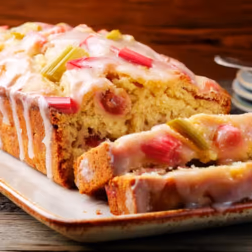 Cake à la rhubarbe et aux agrumes