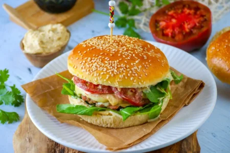 Burger maison façon fast-food : la recette ultra gourmande prête en 15 minutes Burger maison facile rapide