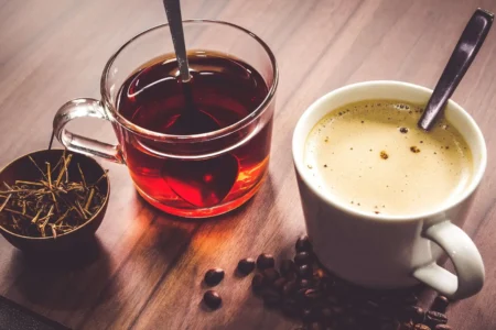 Café et thé : combien de tasses par jour pour protéger votre cerveau ? Café et thé - nouvelle étude