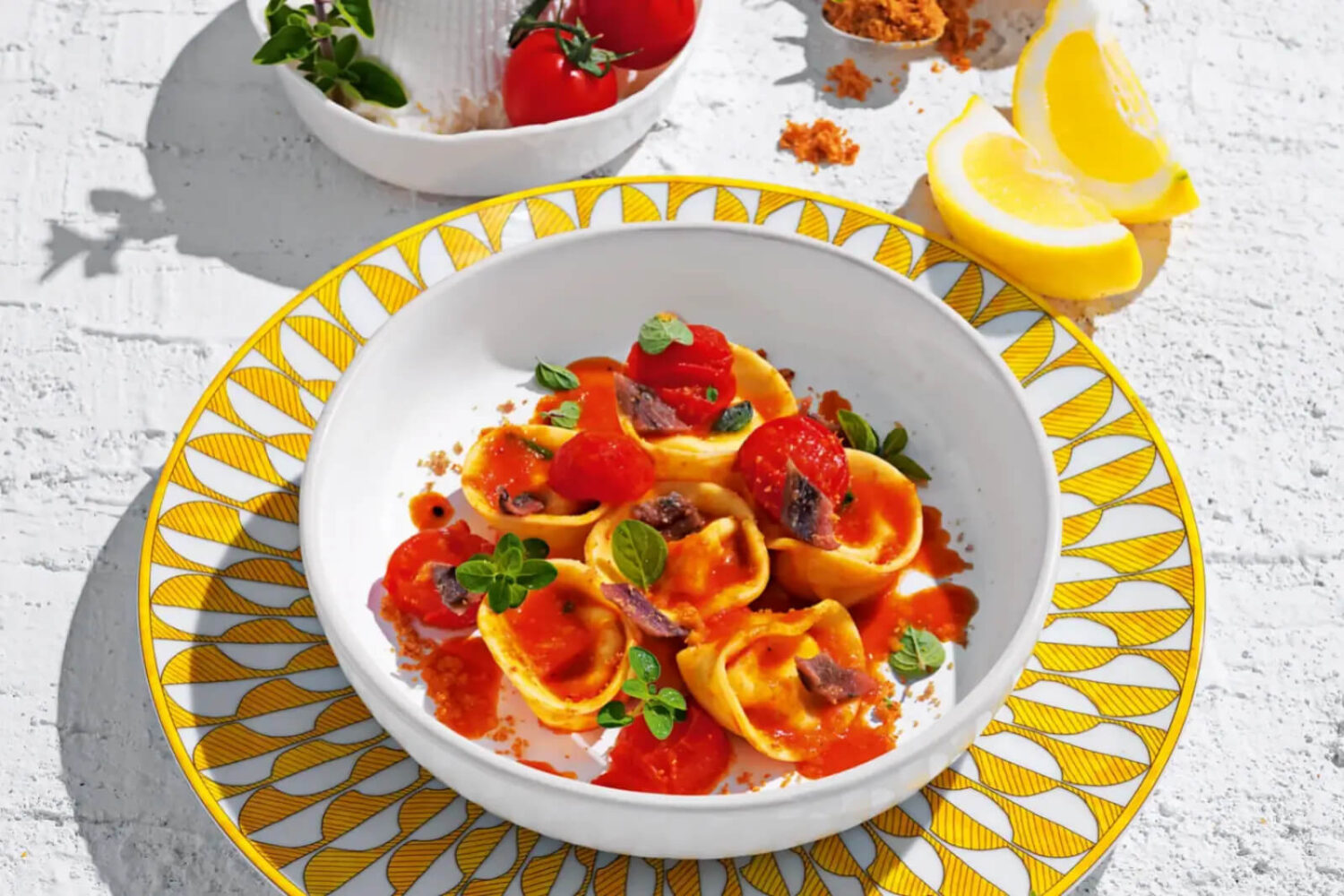 Cappelletti ricotta, citron et tomates cerises : la recette italienne prête en 20 minutes Cappelletti à la ricotta, citron, tomates cerises et anchois