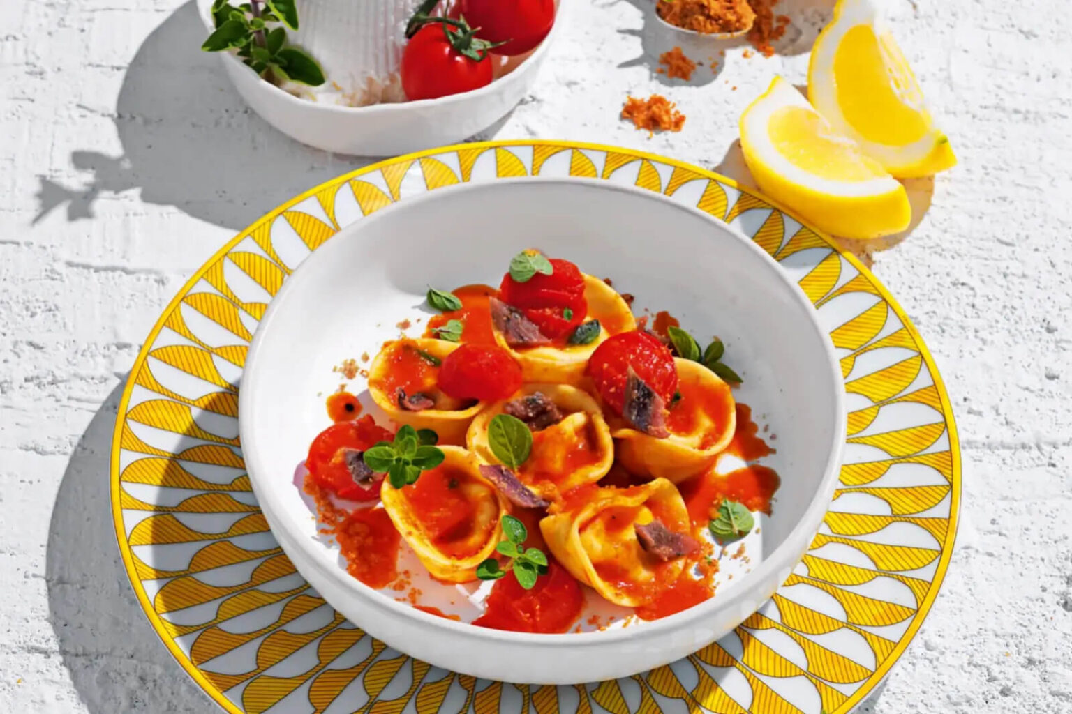 Cappelletti ricotta, citron et tomates cerises : la recette italienne prête en 20 minutes Cappelletti à la ricotta, citron, tomates cerises et anchois