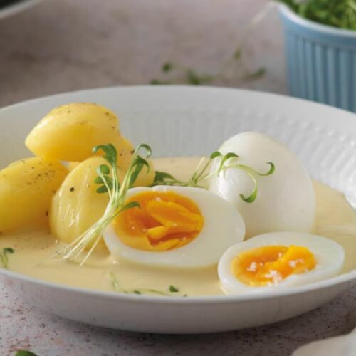 Œufs à la sauce moutarde avec pommes de terre