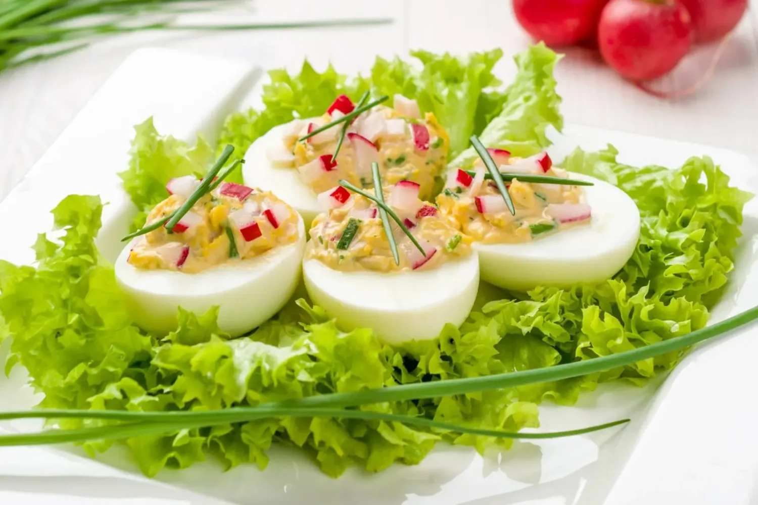 Œufs mimosa au crabe : l’astuce au citron vert qui transforme cette entrée classique en plat chic (recette) Œufs mimosa au crabe