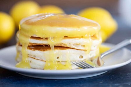 Pancakes nappés de lemon curd