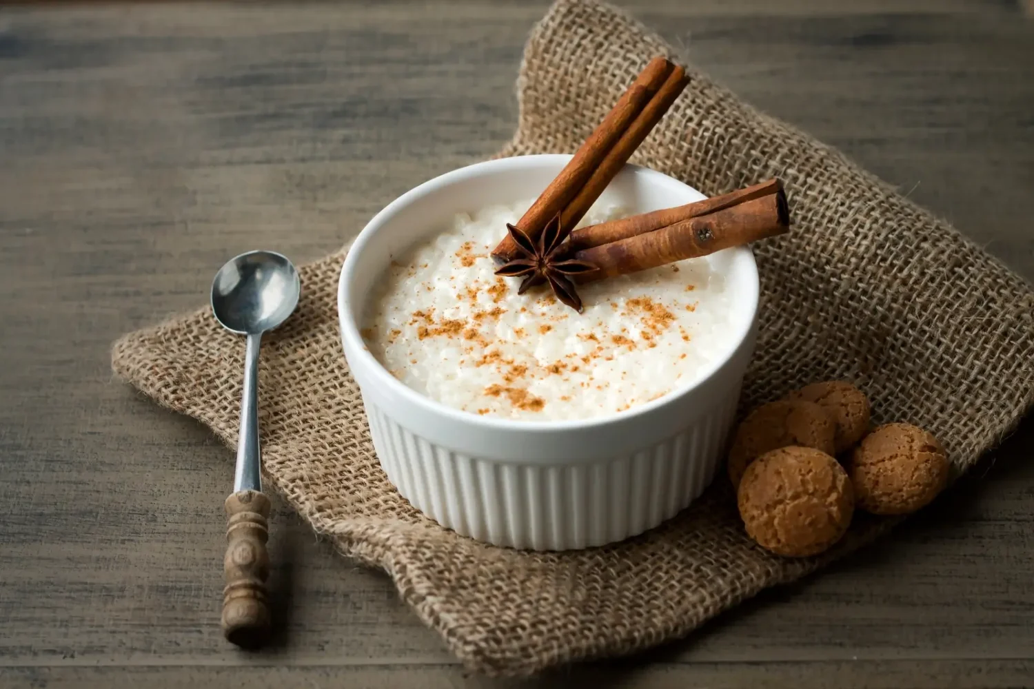 Riz au lait de Christophe Michalak : la recette ultra crémeuse qui fait fondre les gourmands Riz au lait ultra crémeux façon Christophe Michalak