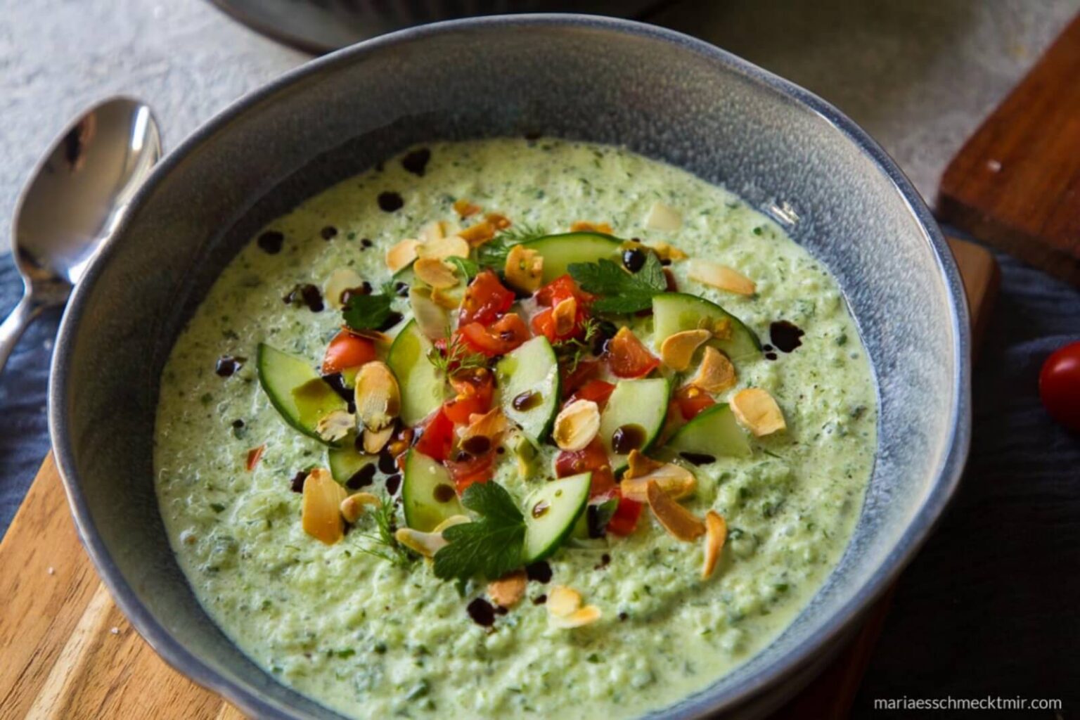 Soupe froide de concombre, yaourt et menthe : la recette ultra rafraîchissante de l’été Soupe froide de concombre yaourt et menthe