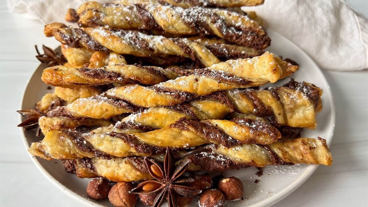 Torsades feuilletées au chocolat : la gourmandise croustillante prête en 20 minutes Torsades feuilletées au chocolat