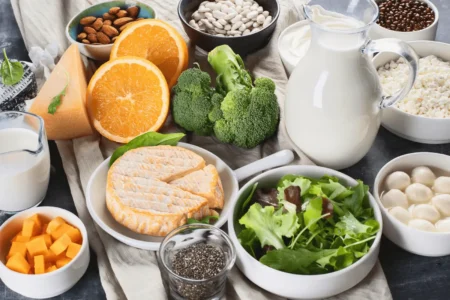 Calcium et vitamine D : faut‑il vraiment revoir leurs bénéfices pour les os ? calcium et vitamine D pour les os