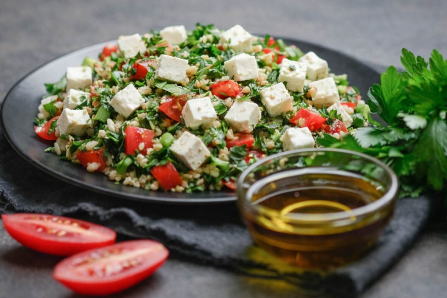 Taboulé à la Feta : la salade fraîche et parfumée qui accompagne tous les repas d’été salade de taboulé à la feta