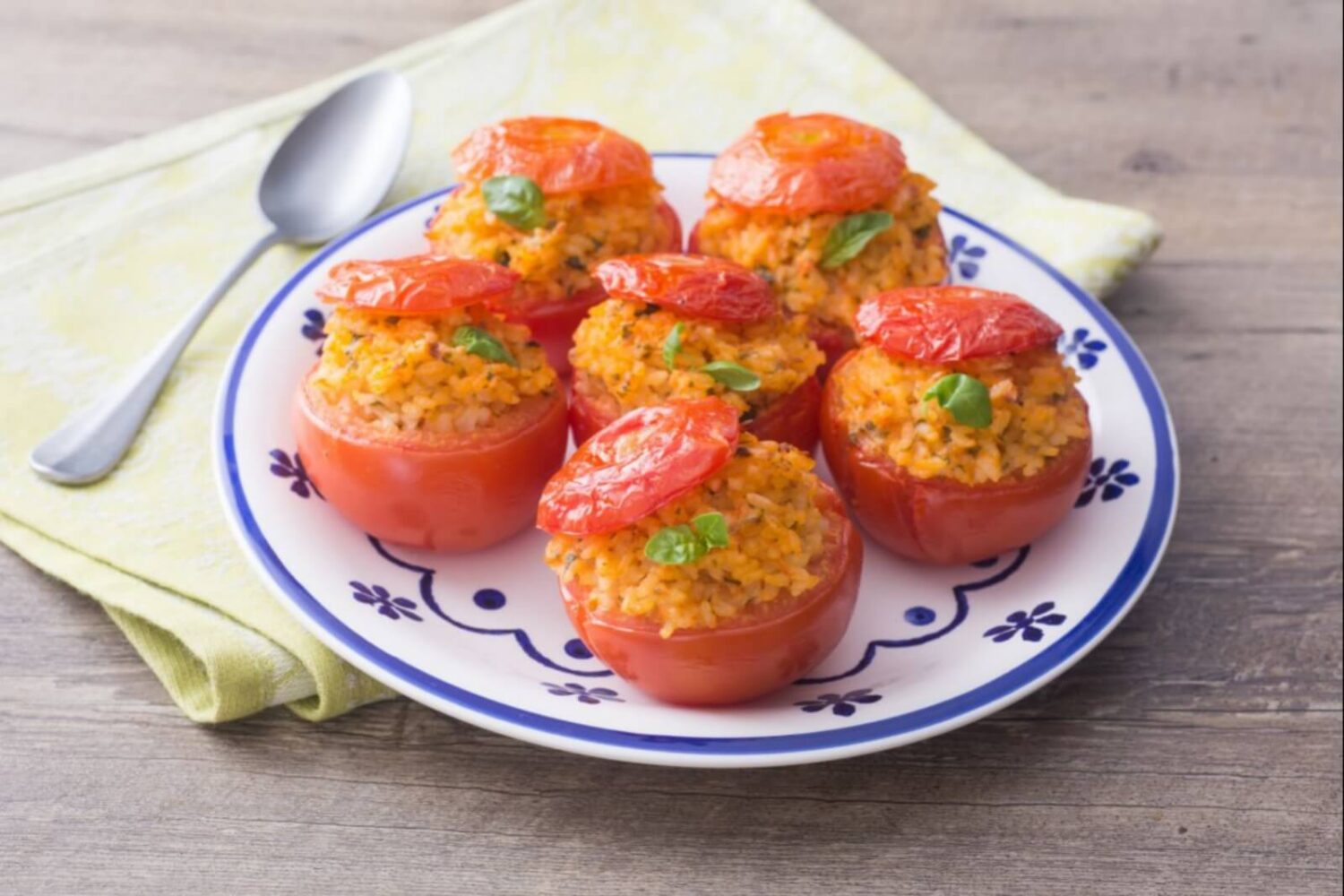 tomates farcies froides au riz et au thon