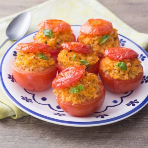 Tomates farcies froides au riz et au thon