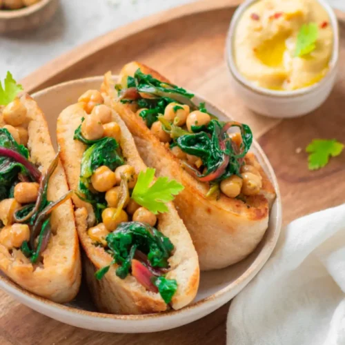 bruschettas aux pois chiches et blettes sautées