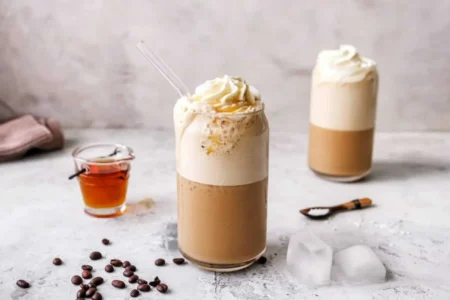 Café glacé au caramel au beurre salé