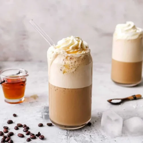 Café glacé au caramel au beurre salé
