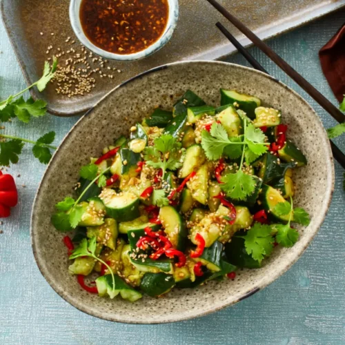 Salade de concombre à l'asiatique