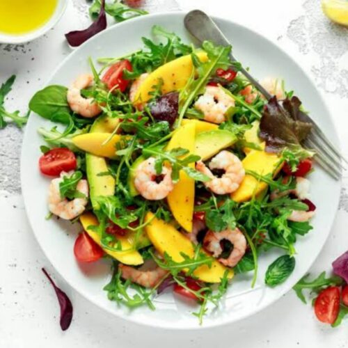 Salade de crevettes, mangue et avocat