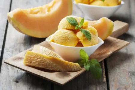Sorbet au melon et à la menthe : le dessert glacé ultra frais qui sauve les journées d’été sorbet au melon et à la menthe