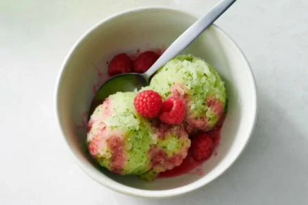 Granité au melon et à la menthe : le dessert glacé ultra frais qui fait sensation tout l’été Granité au melon et à la menthe