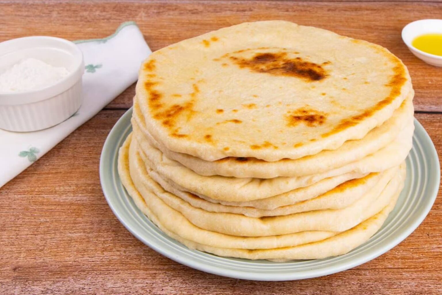 Pain pita aux pois chiches : la recette maison moelleuse avec une poche parfaite pain pita aux pois chiches