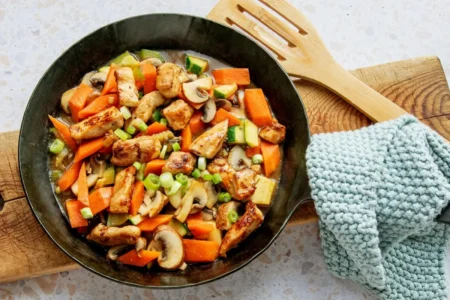 Sauté de poulet aux légumes