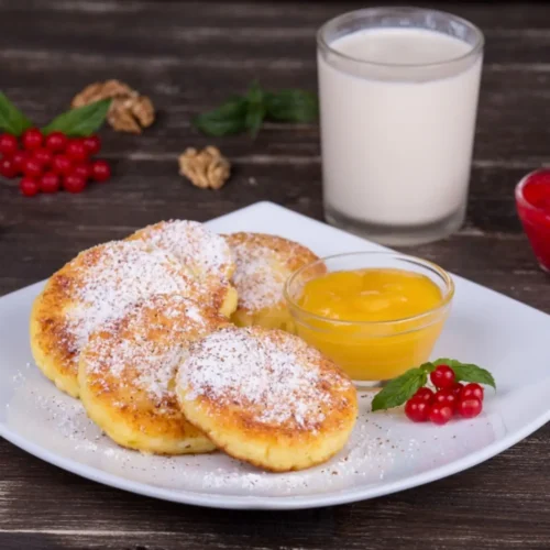 Beignets de patate douce au coulis de fruits