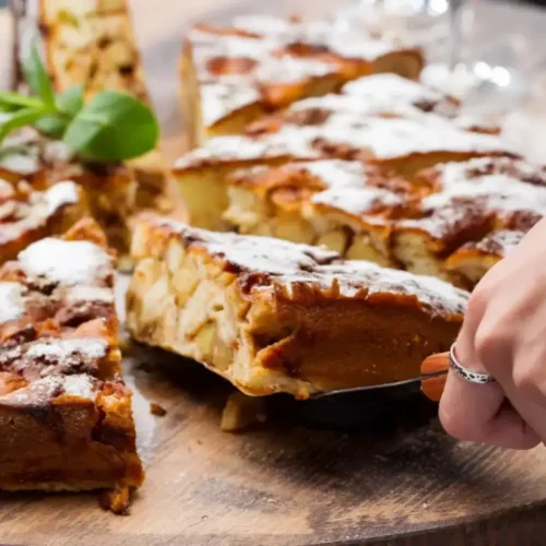 Gâteau aux pommes raisins secs et cannelle