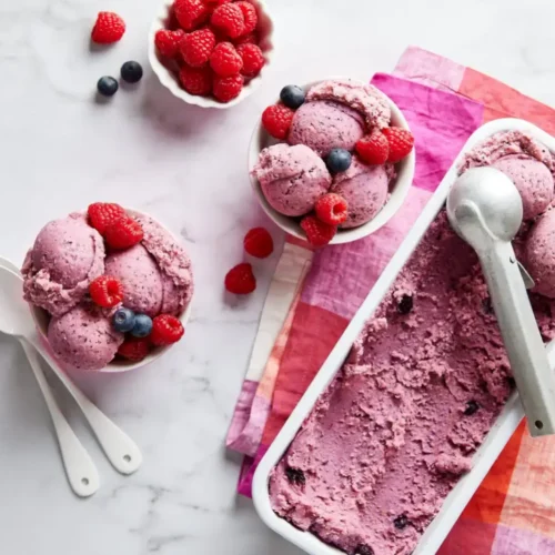 Glace aux fruits rouges