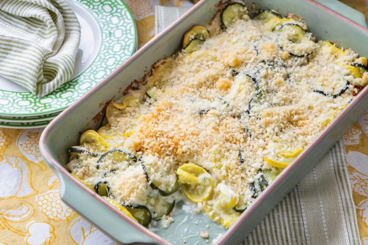 Le gratin de courgettes et de courges d’été qui reste crémeux et jamais gorgé d’eau Gratin de courgettes et de courges d'été
