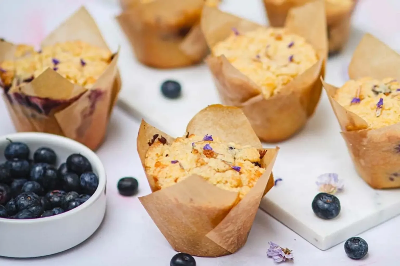 Muffins aux myrtilles : le crumble doré qui les rend irrésistibles Muffins aux myrtilles
