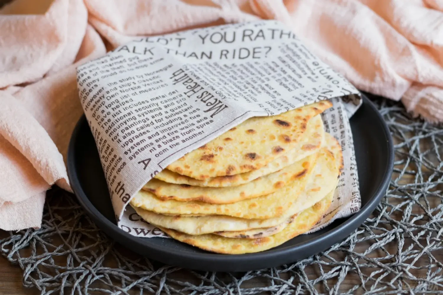 Roti indien : la galette moelleuse sans levure se prépare en quelques minutes Pain plat indien