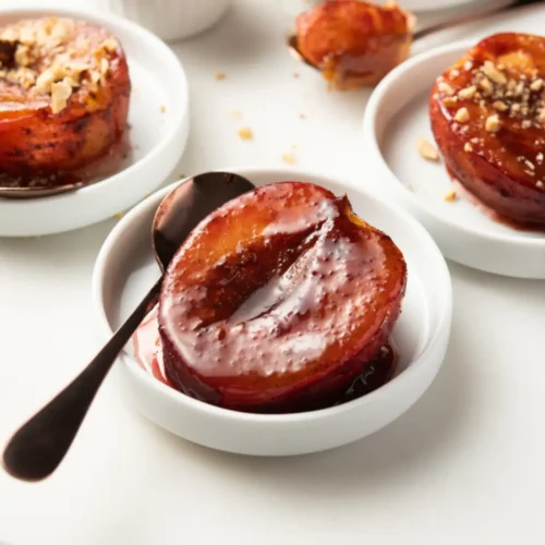 Prunes rôties au miel et aux noix
