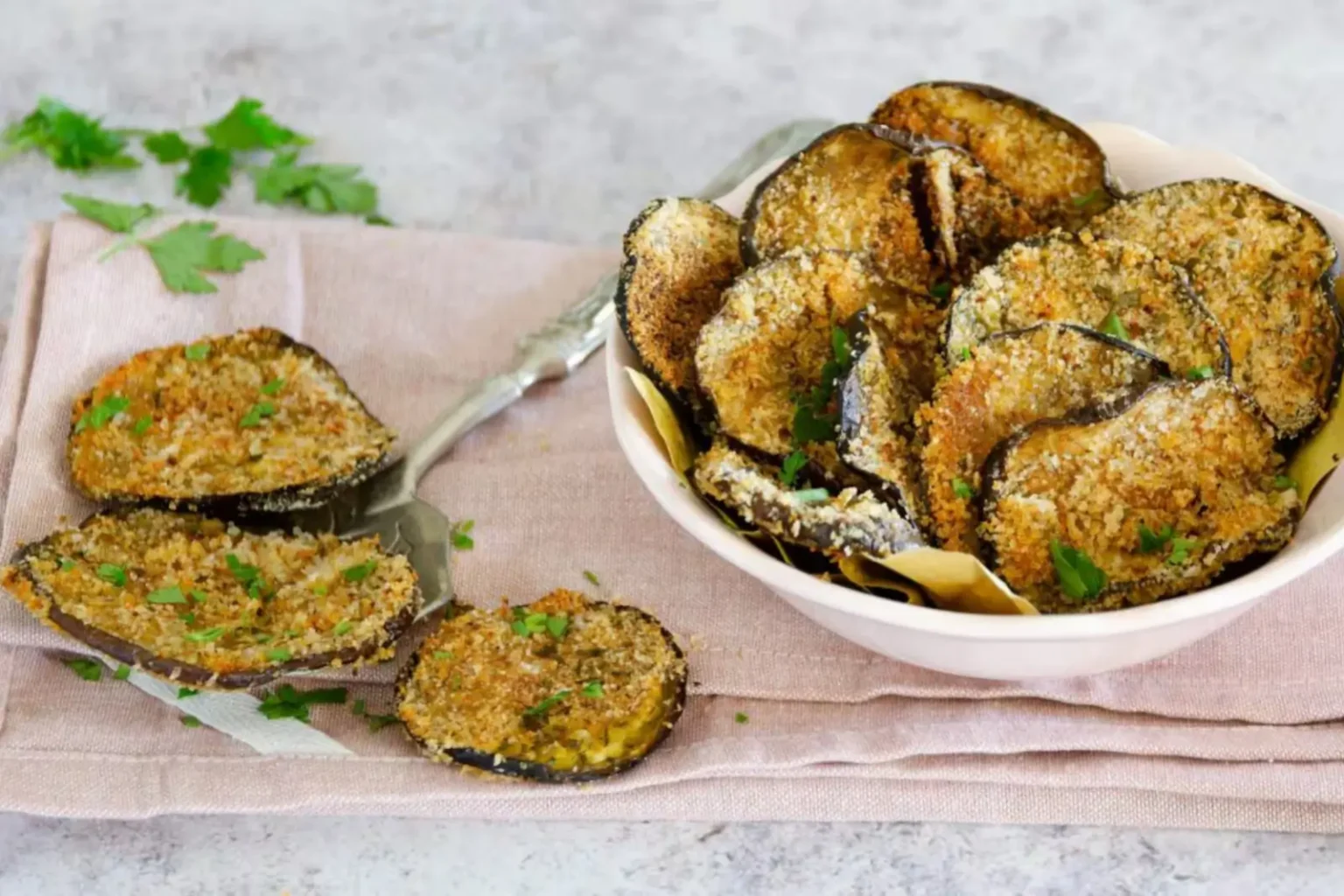 Rondelles d’aubergine panées au four : l’astuce pour les rendre ultra croustillantes Rondelles d’aubergine panées au four