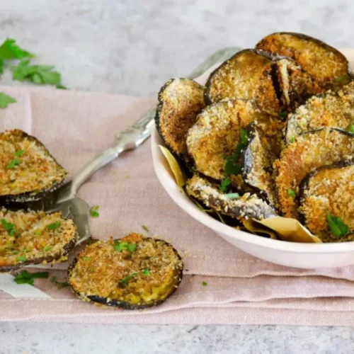Rondelles d’aubergine panées au four