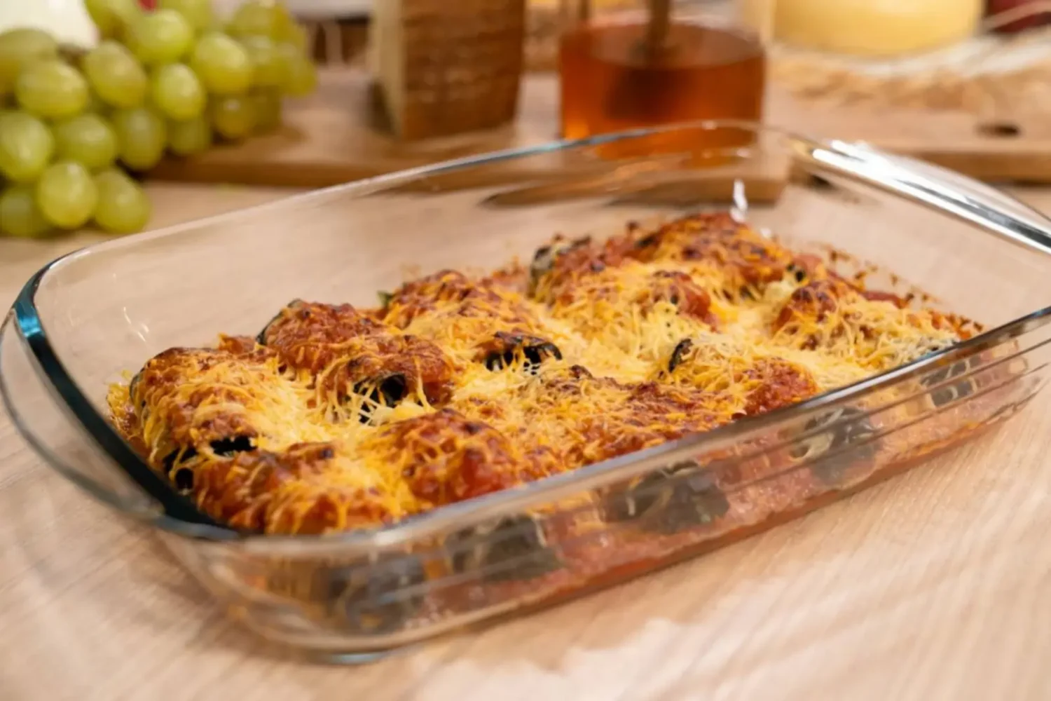 Roulés d’aubergines à la Parmigiana : cette version gratinée va vous faire oublier la classique Roulés d’aubergines à la Parmigiana
