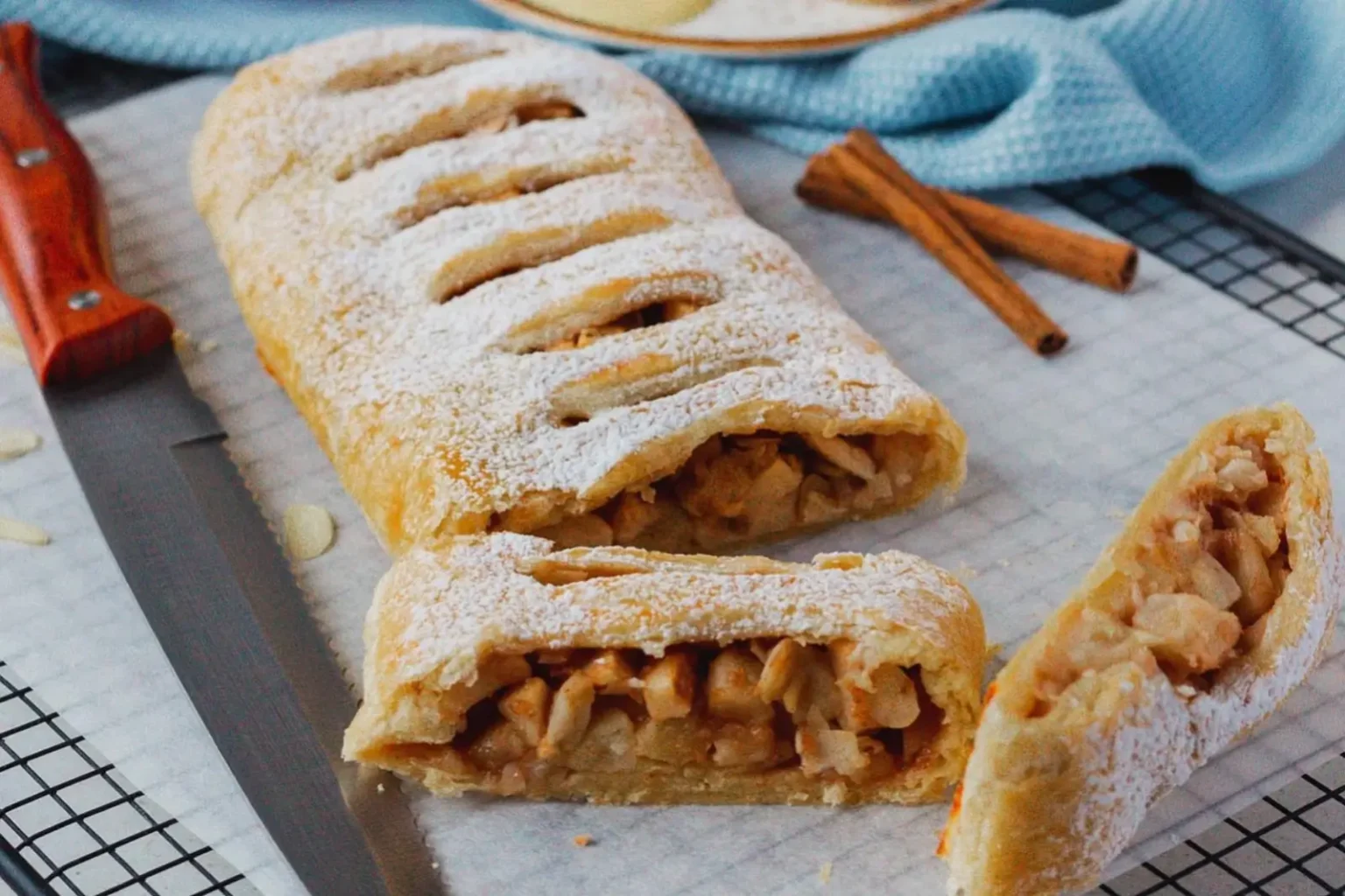 Strudel aux pommes : l’astuce toute simple pour une pâte vraiment croustillante Strudel aux pommes