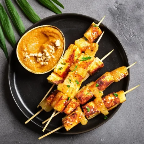 Brochettes de tofu grillé à l'ananas