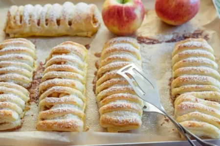 Chaussons aux pommes rapides : l’astuce pour un goûter croustillant en 20 minutes Chaussons aux pommes rapides
