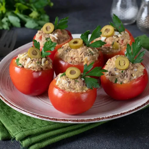 Tomates garnies à la mousse de thon