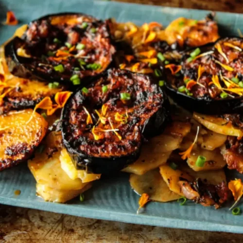 Aubergines et pommes de terre à la grecque