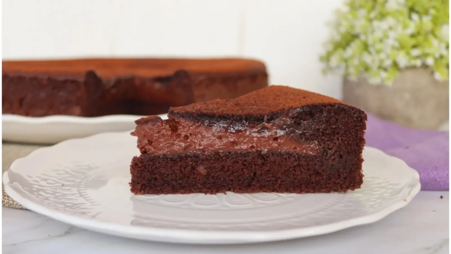 Gâteau au chocolat : découvrez son cœur fondant à la découpe Gâteau au chocolat cœur fondant